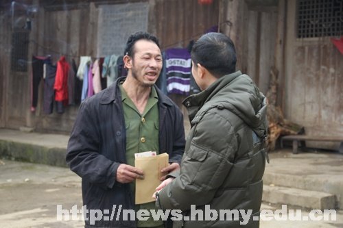 “三萬”活動工作組訪貧問寒活動掠影