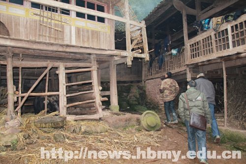 “三萬”活動工作組訪貧問寒活動掠影