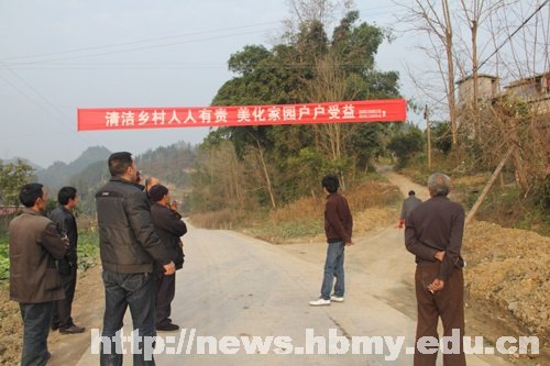 “三萬”工作組工作掠影