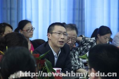 圖書館召開圖情論壇第二屆學術年會