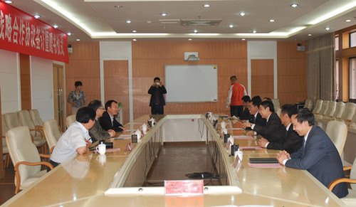 山東建筑大學與中國建筑工業出版社簽署戰略合作協議