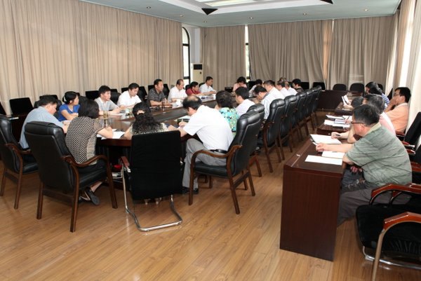 黨委會(huì)表決通過(guò)關(guān)于召開(kāi)中國(guó)共產(chǎn)黨常州工學(xué)院第二次代表大會(huì)的決議