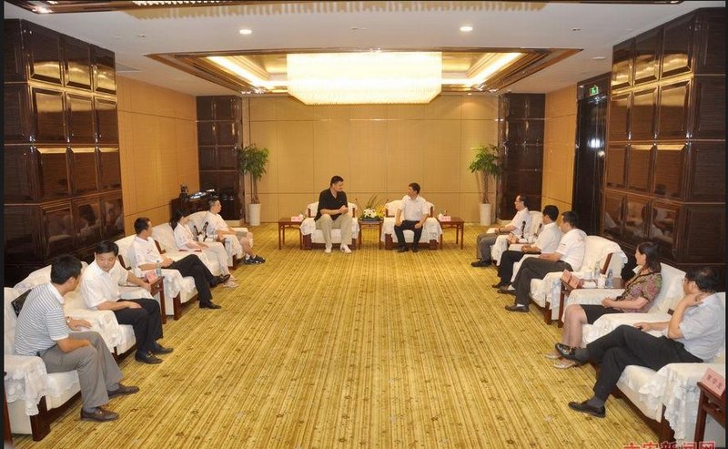 皖西學院院長張文兵會見姚明一行