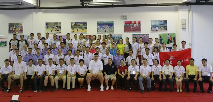 “2013姚基金希望小學籃球季”表演賽暨頒獎儀式在皖西學院成功舉辦