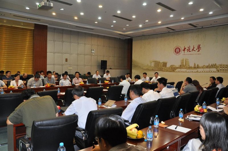 中北大學召開2011∕2013年“三育人”先進評審會
