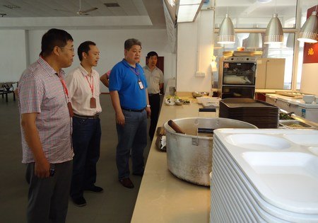 校愛衛會部署學校衛生創建工作