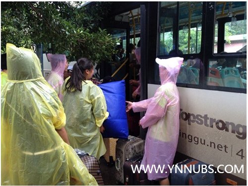 【以愛迎接 用心服務】——迎新接站志愿者出色完成接站工作