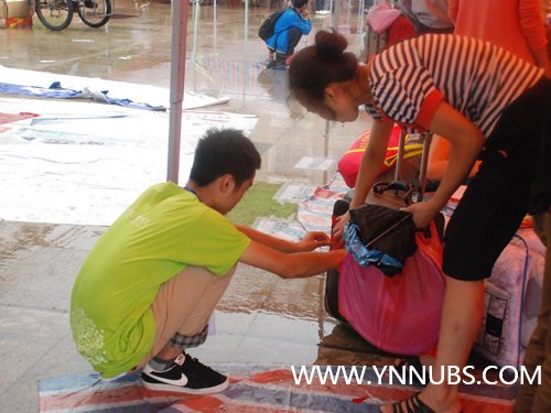 【以愛迎接  用心服務】——合力保障2013級迎新工作順利進行