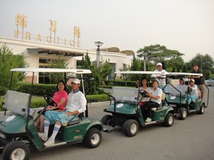 陳增紅副院長看望實習生并調研高爾夫專業