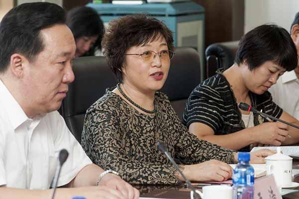 第一批教育實踐活動單位負責人匯報會在煙臺大學召開