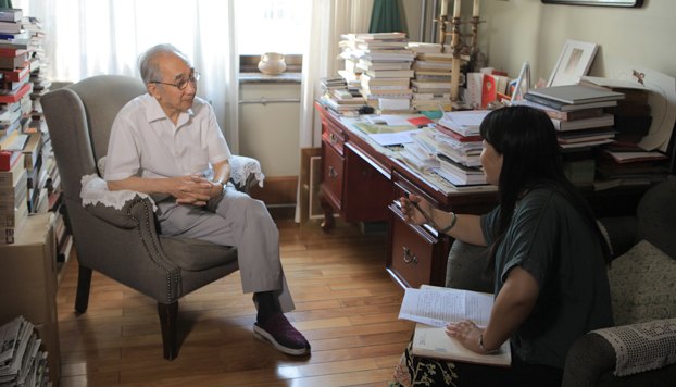 《走向百年》專題片殺青 近期將與師生見面