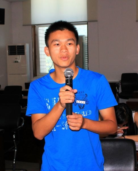 三明學院舉行2013年入伍新兵座談會