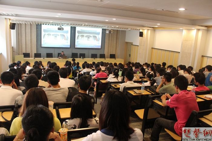 OӋWԺek300ªµ˥c}v