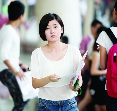 《揚子晚報》、《現(xiàn)代快報》等報道南京藝術(shù)學(xué)院2013級新生入學(xué)