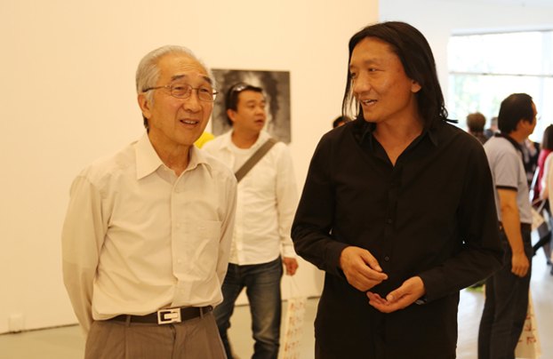 探尋內(nèi)心的一次華麗“冒險(xiǎn)”:“懸而未決——蘇新平作品”展開幕