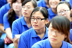 濟南大學舉行2013級新生開學典禮