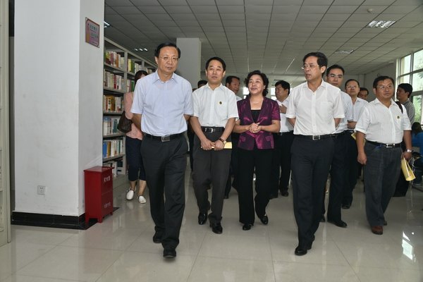 省政協視察團蒞臨鄭州職業技術學院視察指導工作