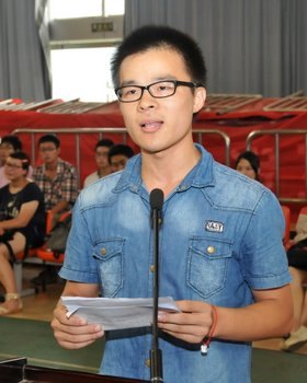 常州工學(xué)院舉行首屆“校園之星”表彰暨先進(jìn)事跡報(bào)告會(huì)