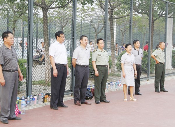 解放軍陸軍軍官學院領導視察皖西學院2013級學生軍訓工作