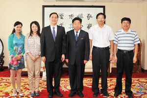 臺灣稻江科技暨管理學院校長施光訓來濟南大學訪問交流