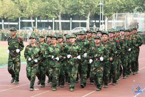 濟南大學圓滿完成2013級學生軍訓工作