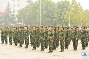濟南大學圓滿完成2013級學生軍訓工作