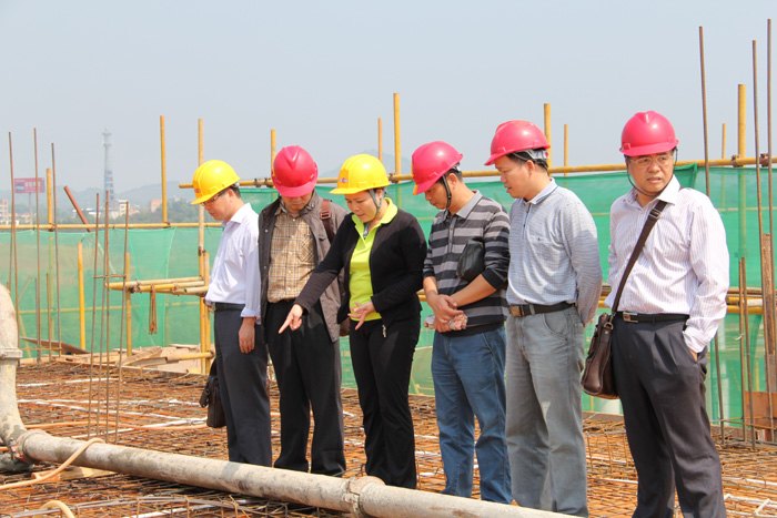 廣西師范學院五合校區學生食堂主體結構封頂