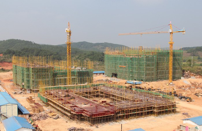 廣西師范學院五合校區學生食堂主體結構封頂