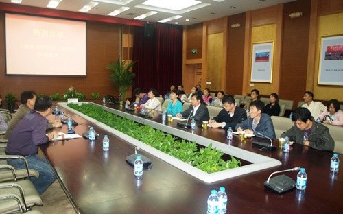 學校組織安全辦人員和全體教師安全員赴海洋大學參觀學習