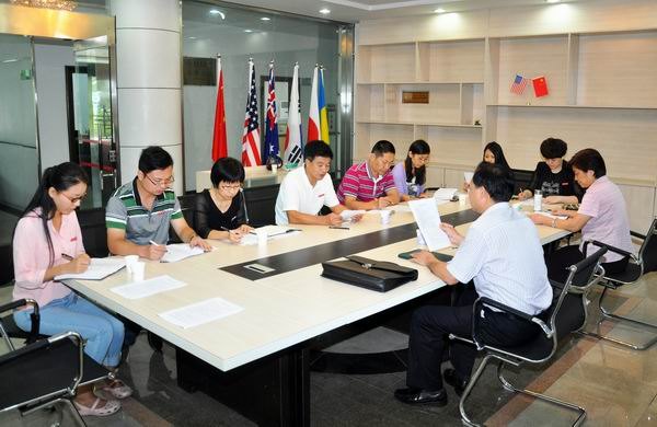 曾祥輝書記深入職能部門開展工作調研