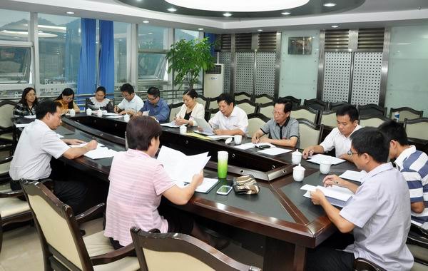 曾祥輝書記深入職能部門開展工作調研