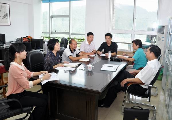 曾祥輝書記深入職能部門開展工作調研