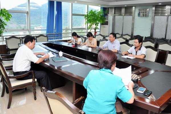 曾祥輝書記深入職能部門開展工作調研