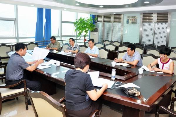 曾祥輝書記深入職能部門開展工作調研