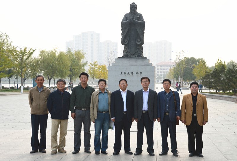 省教育廳軍事理論課教學檢查評估組專家蒞臨煙臺大學文經學院檢查評估