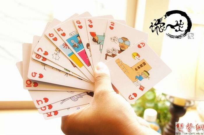 江蘇公共頻道《新@財經》關注設計學院13屆畢業生王宏亮的創業故事