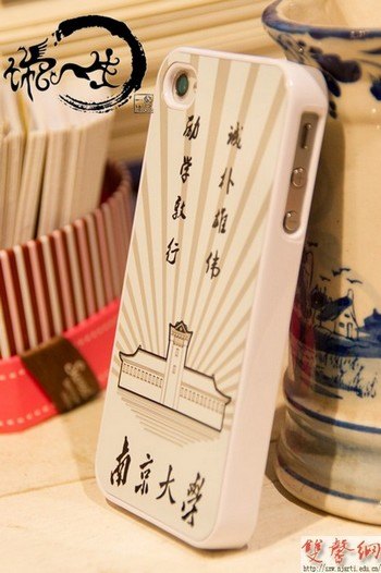 江蘇公共頻道《新@財經》關注設計學院13屆畢業生王宏亮的創業故事