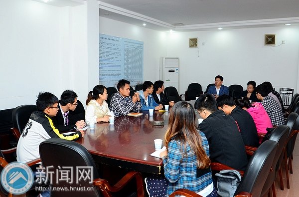 湖南省大學生就業創業工作示范校評建專家組來校實地考察