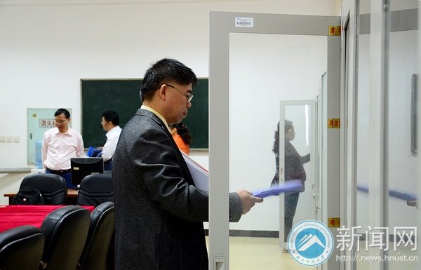 湖南省大學生就業創業工作示范校評建專家組來校實地考察