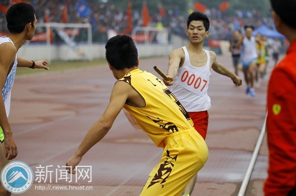 ֱِͨ܇ِ4100 ի@ֹ400