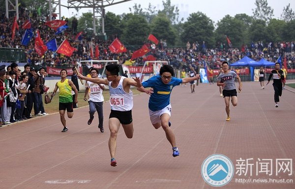 ֱِͨ܇ِ4100 ի@ֹ400