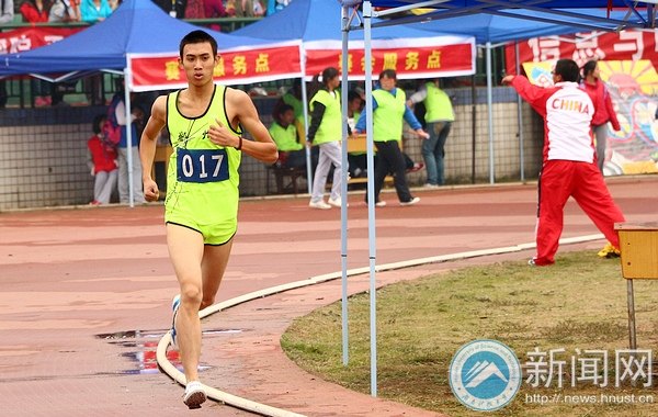 【賽事直通車(chē)】長(zhǎng)跑首捷:1500米迎風(fēng)而戰(zhàn)