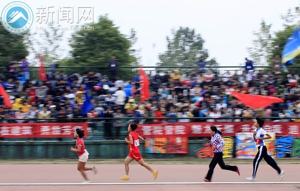 【賽事直通車】“長跑哥”與“耐力姐”的3000米