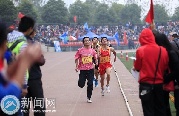【賽事直通車】“長跑哥”與“耐力姐”的3000米
