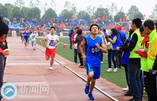 【賽事直通車(chē)】長(zhǎng)跑首捷:1500米迎風(fēng)而戰(zhàn)