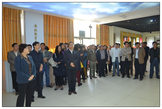 晉中學院處級以上干部參觀預防職務犯罪警示教育圖片展