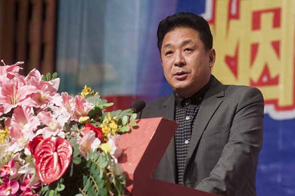 學校舉辦“學習榜樣感悟成長”優秀大學生事跡報告會