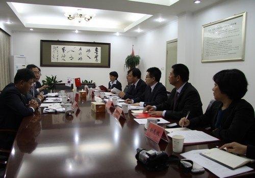 韓國(guó)草堂大學(xué)校副校長(zhǎng)劉鐘光訪問臺(tái)州學(xué)院