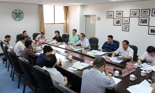 【群眾路線教育】紅紅臉出出汗  加加油鼓鼓勁  惠州學(xué)院領(lǐng)導(dǎo)班子召開專題民主生活會(huì)