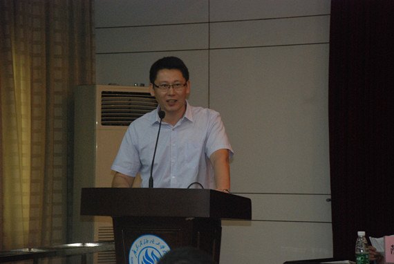 廣東石油化工學(xué)院文法學(xué)院承辦茂名市依法構(gòu)建“兩建”體系研討會